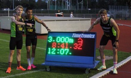 Zum Saisonende noch einmal fleißig im Stadtpark Hamburg, auf der Bahn in Lübeck, in Erkner und beim Triathlon zwischen den Meeren