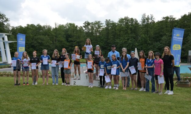 Super Stimmung beim 16. Schülertriathlon im Itzehoer Schwimmzentrum